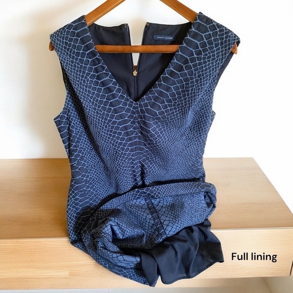 TOMMY HILFIGER Blue Snakeskin Sheath Dress Sleeveless V-Neck Medium Size 10 - Picture 13 of 16